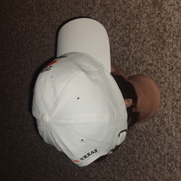 Tito's Handmade Vodka Adjustable Hat Biege - Picture 6 of 10